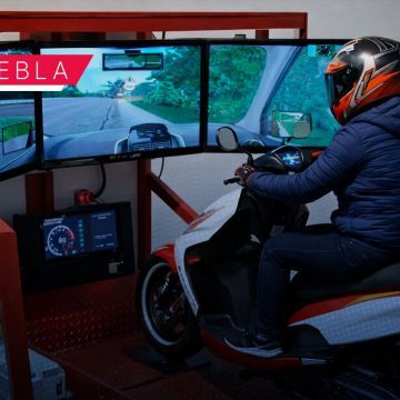 Examen de manejo para motociclistas en Puebla; usarán simuladores para obtener la licencia