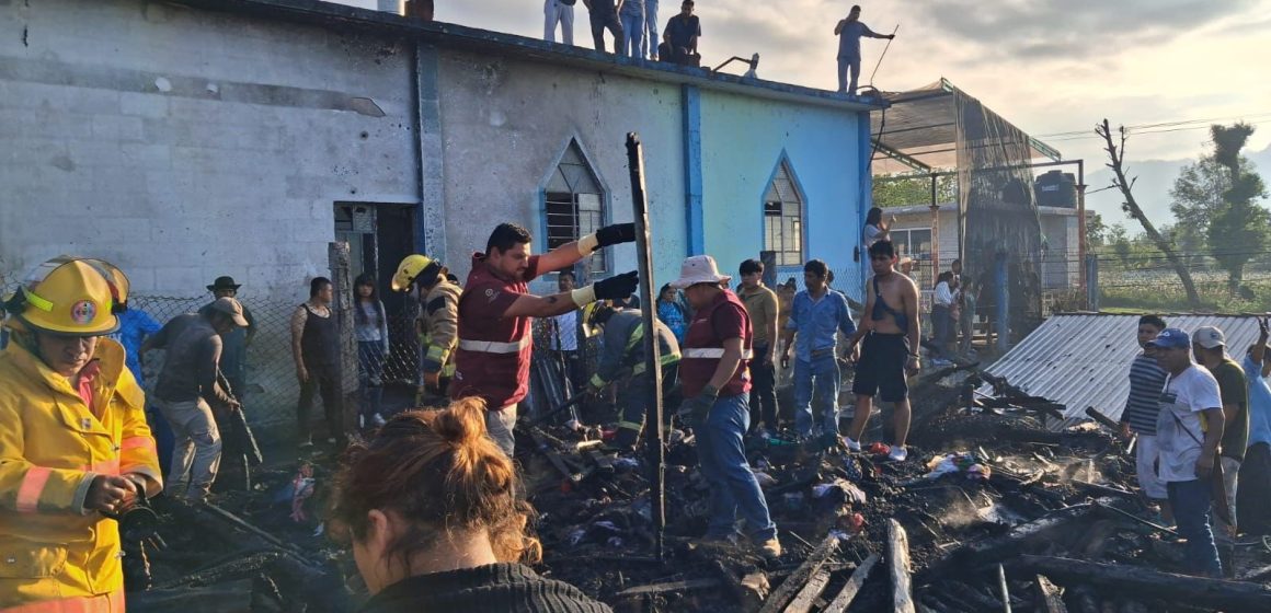 Explosión de pirotecnia en Tlaola deja tres lesionados