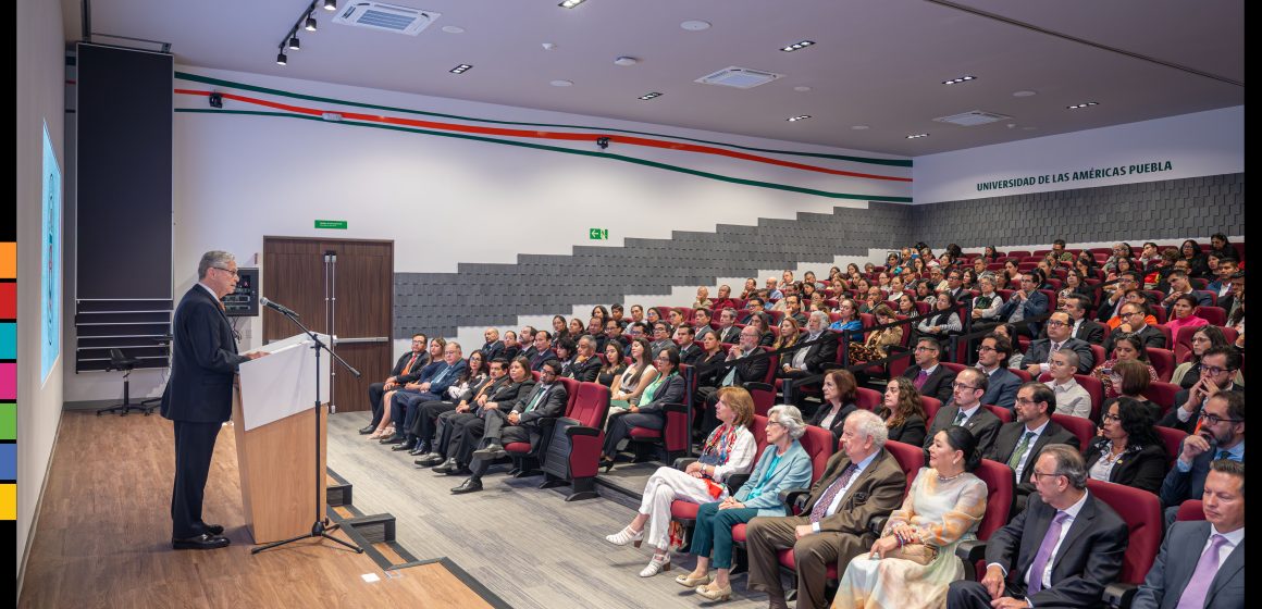 Luis Ernesto Derbez presenta Informe: becas, rankings y vinculación internacional