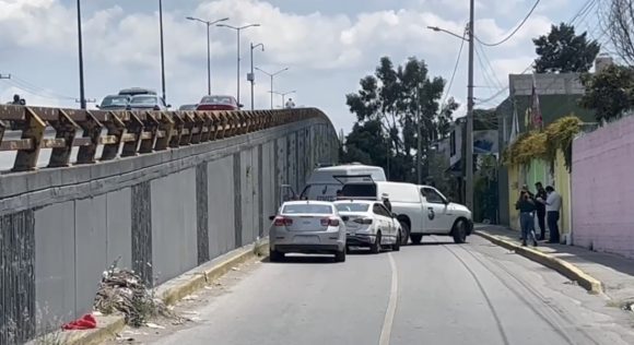 Hombre en situación de calle muere tras caer de puente en Loma Encantada