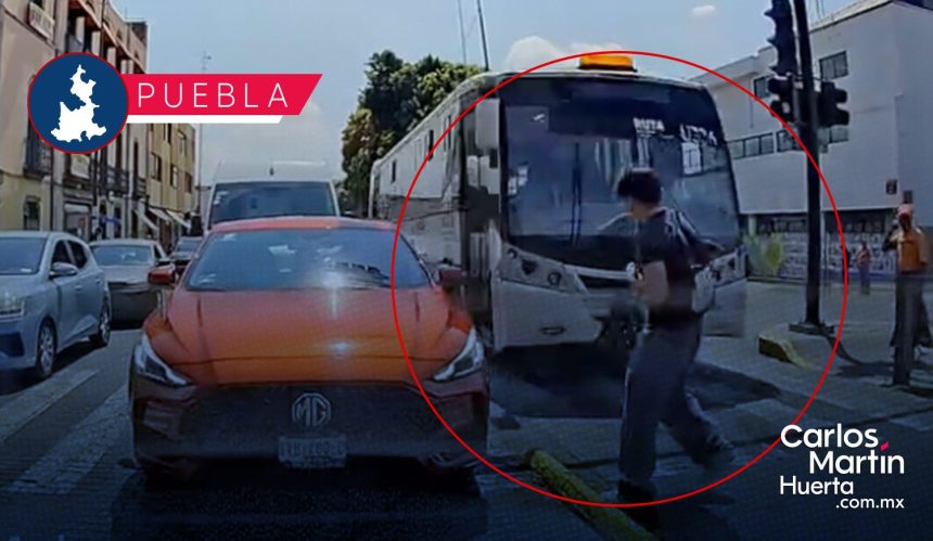 Joven se salva de ser atropellado RUTA VIDEO: Joven se salva de ser arrollado por unidad de RUTA en el Mercado de Sabores