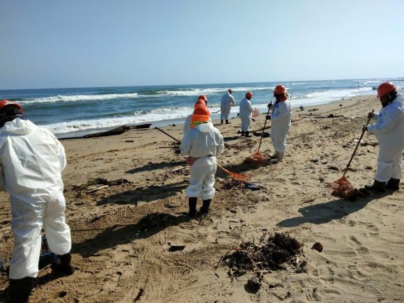 Limpian 32 playas y recolectan casi 900 toneladas de hidrocarburo en el Golfo de México
