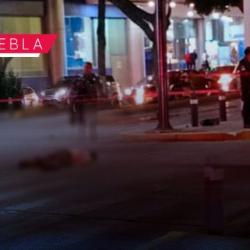 Joven motociclista muere tras chocar contra el camellón en bulevar 5 de Mayo