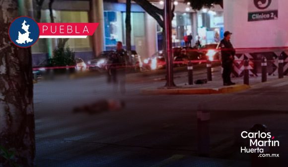 Joven motociclista muere tras chocar contra el camellón en bulevar 5 de Mayo