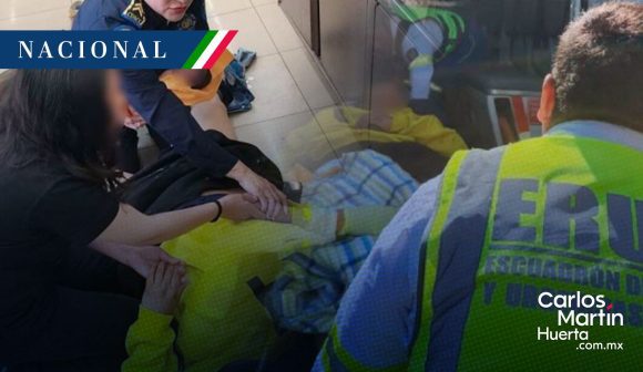 Policía recibe a bebé en una tienda de conveniencia en Coyoacán