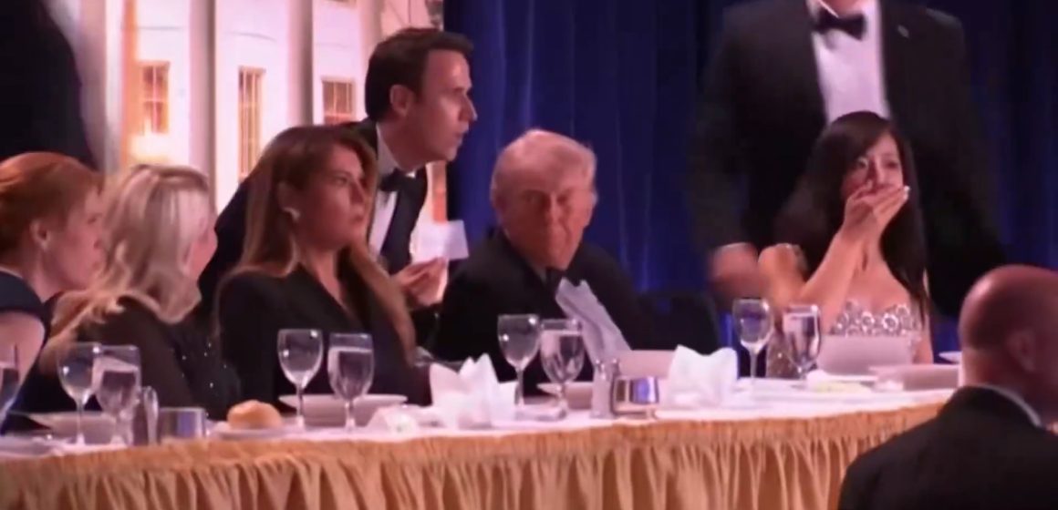 Trump fue evacuado de la cena de corresponsales tras disparos