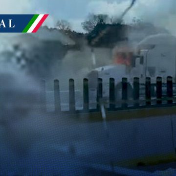 Volcadura de pipa e incendio provoca cierre en ambos sentidos de la autopista México-Puebla