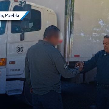 ¡Operativo exitoso en Cholula! Recuperan tractocamión extraviado en Santa Bárbara Almoloya