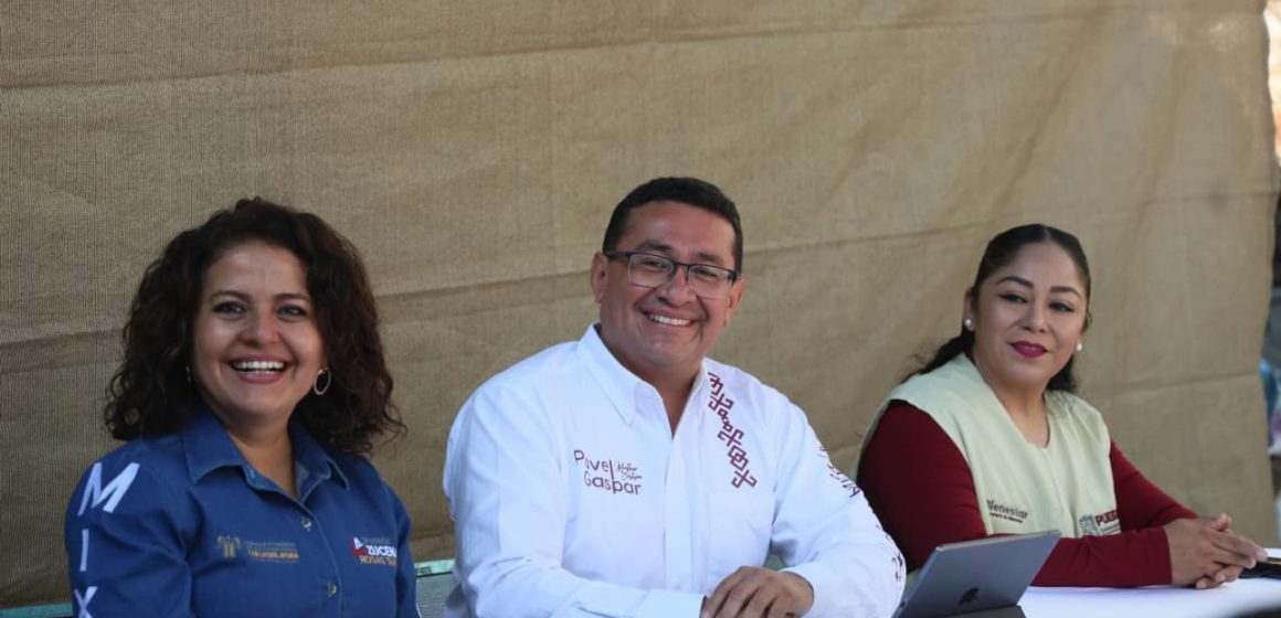 Pável Gaspar recorre la Mixteca poblana para impulsar obras comunitarias