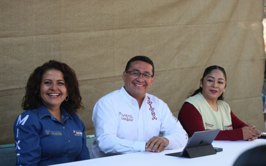 Pável Gaspar recorre la Mixteca poblana para impulsar obras comunitarias