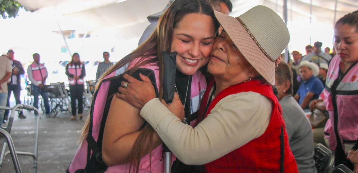 WhatsApp Image 2026-04-06 at 7.14.06 PM Entrega Shamy Spezia 90 apoyos ortopédicos y auditivos en Huejotzingo