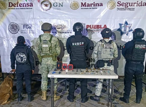 Operativo en penal de Tehuacán asegura objetos prohibidos