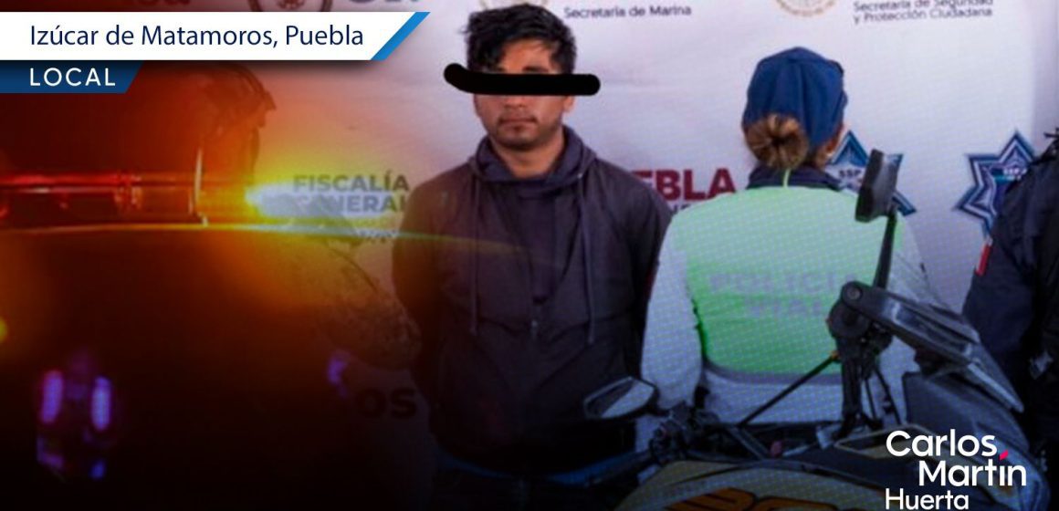 Se pasa el alto frente a policía y descubren que motocicleta era robada en Izúcar de Matamoros