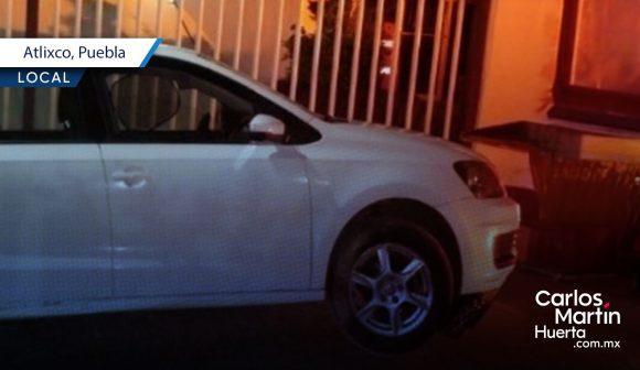 Recuperan vehículo robado tras intensa persecución que terminó en Nealtican, Atlixco