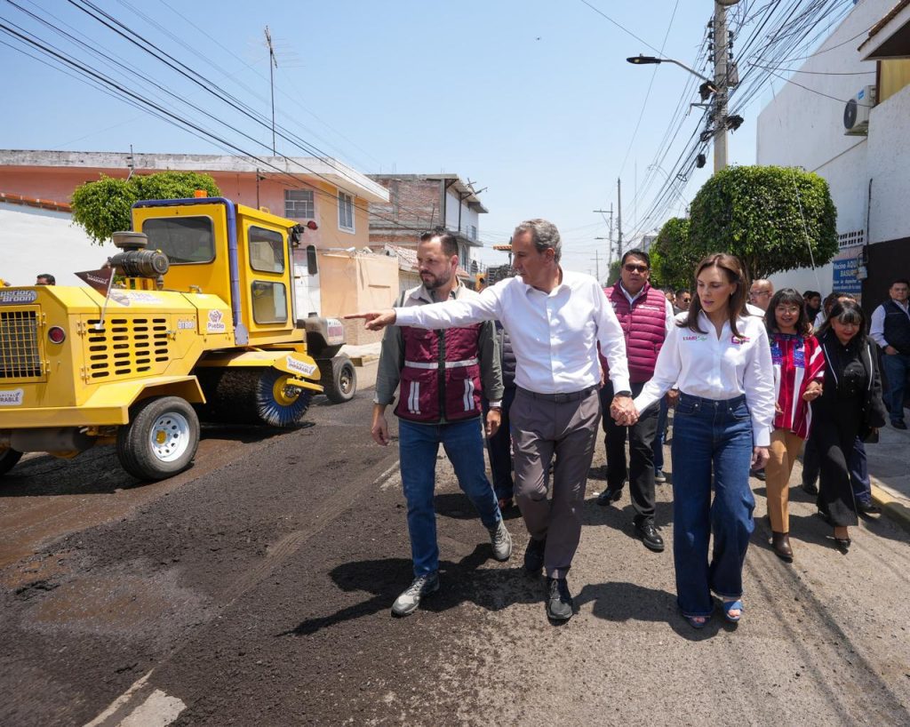 Pepe Chedraui pone en marcha el Tren Capitalino de Pavimentación en Puebla 1 WhatsApp Image 2026 04 15 at 3.35.32 PM