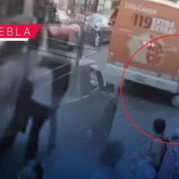 Ruta 76 arrolla a señora en la 2 Poniente y 11 Norte; se arrancó antes de tiempo