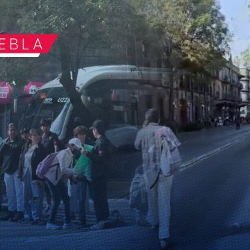 Estudiantes del Conservatorio de Puebla bloquean la 11 Sur; estas son sus demandas