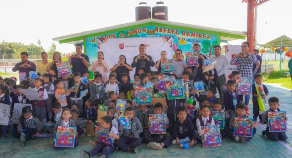 Arranca la entrega masiva y diaria de juguetes para niños de Huejotzingo