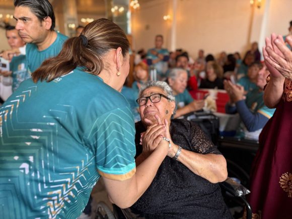 Transformar con amor, cambia vidas, asegura Laura Artemisa
