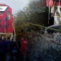 Intentan ganarle al tren y son arrastrados 80 metros en Tehuacán; una mujer pierde la vida