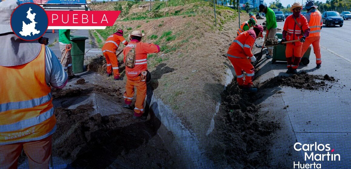 Operativo de limpieza en Vía Atlixcáyotl; intensifican acciones preventivas ante la temporada de lluvias