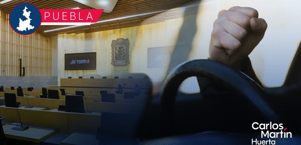 Buscan suspender licencia a conductores violentos en Puebla; iniciativa llega al Congreso