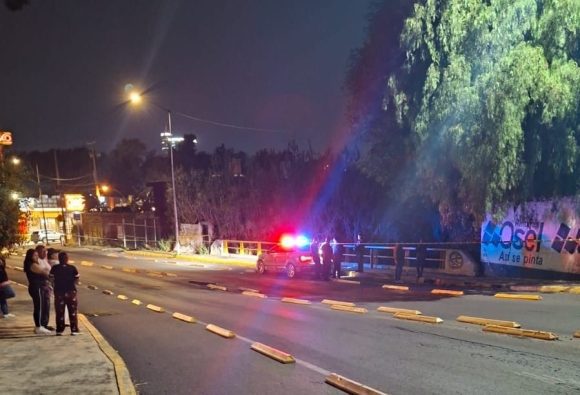 Hallan cadáver maniatado bajo puente en Los Ángeles Mayorazgo