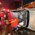Lluvia en Puebla provoca accidente vial, colapso de barda y movilización de cuerpos de emergencia