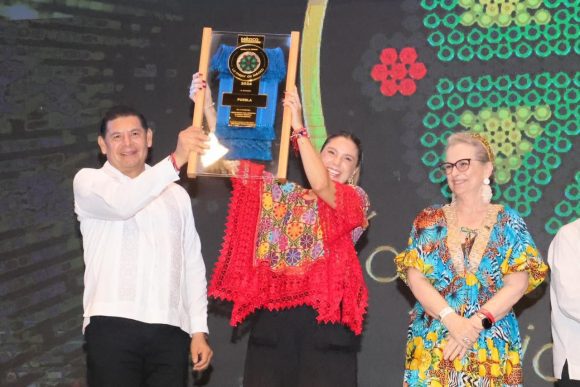 Puebla será la sede del Tianguis Turístico 2027: Alejandro Armenta recibe la estafeta