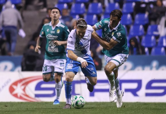 León vence 1-0 a Puebla en el Estadio Cuauhtémoc