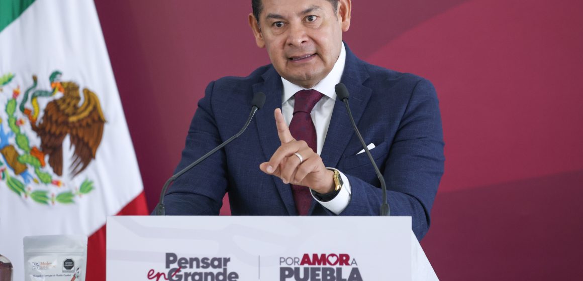 Gobierno de Puebla regulariza 50 hectáreas para vivienda de policías y brigadistas