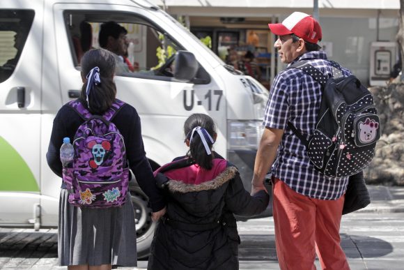 Congreso de Puebla legalizará “Operativo Mochila” en escuelas públicas y privadas