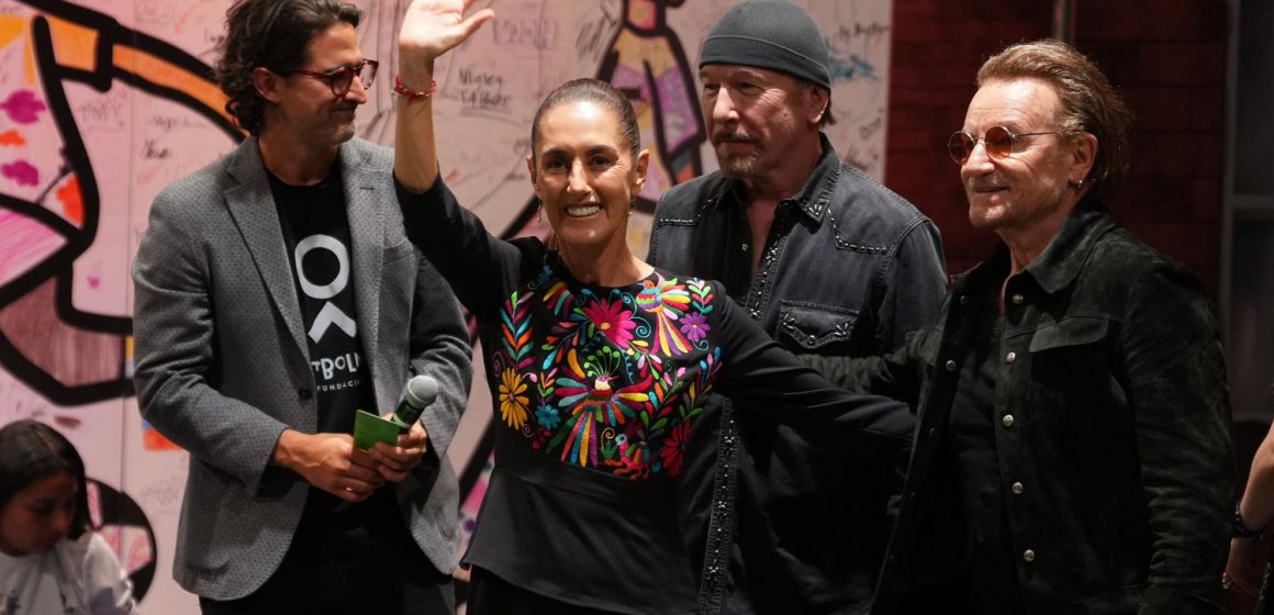 U2 acompaña a Claudia Sheinbaum en encuentro internacional rumbo al Mundial 2026