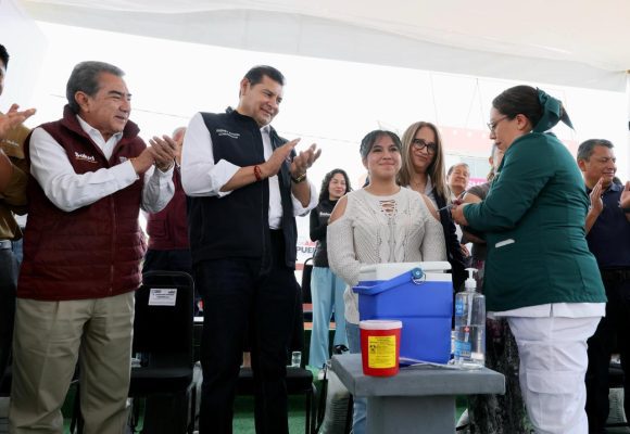 Federación y Gobierno Estatal acerca servicios médicos gratuitos a familias vulnerables