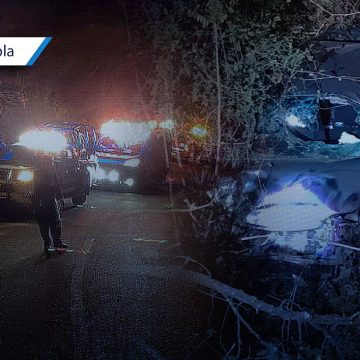 Cae a barranco camioneta del alcalde de Ahuatlán; muere funcionaria municipal