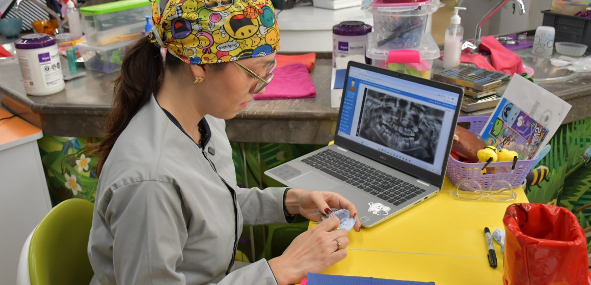 Premian investigación de la BUAP sobre láser que ayudaría a proteger dientes de los niños