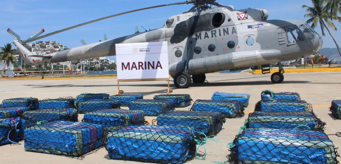 SEMAR asegura cargamento de cocaína tras persecución marítima en Guerrero