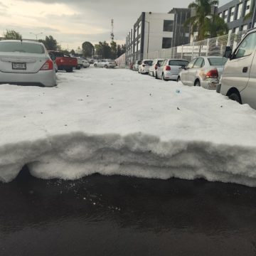 Alerta en complejos deportivos de Puebla: Fuerte granizada colapsa accesos