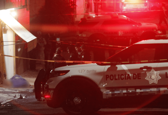Ejecutan a hombre frente a tortillería en la colonia 10 de Mayo