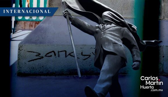 Banksy impacta a Londres con una estatua