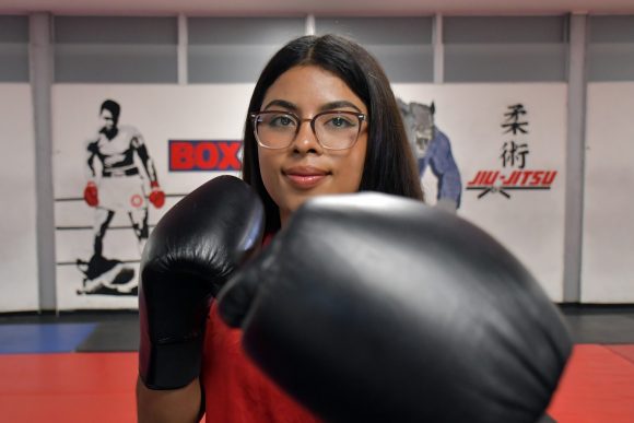 Fátima Ramos de la BUAP, es campeona nacional de boxeo universitario