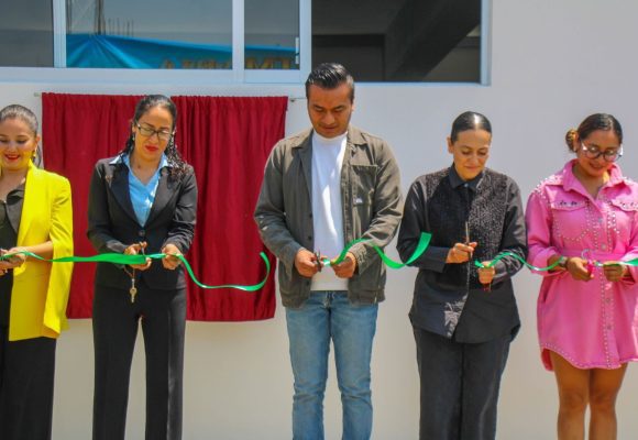 Huejotzingo Inauguran aula de usos múltiples en primaria de Huejotzingo