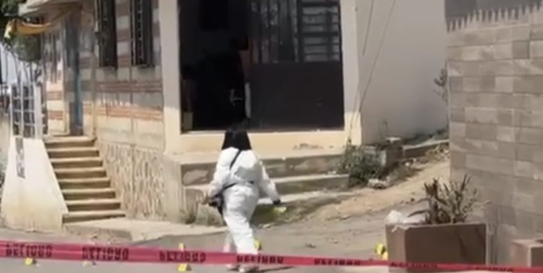 Balacera en San Pablo Xochimehuacan: Grupo armado rafaguea casa en la colonia Miravalle