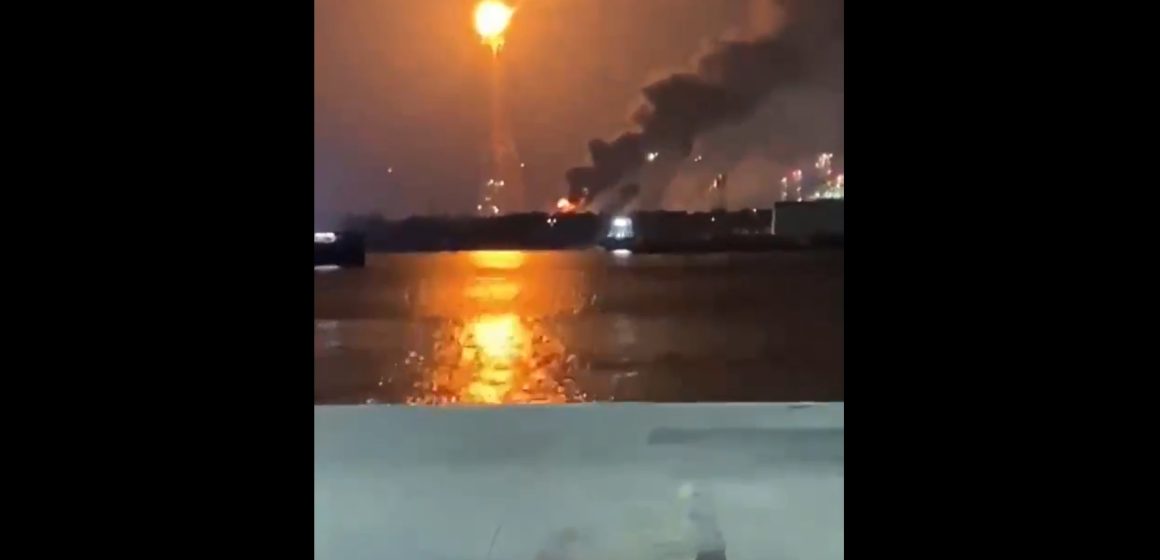 Reportan incendio en la refinería Olmeca de Dos Bocas, Tabasco
