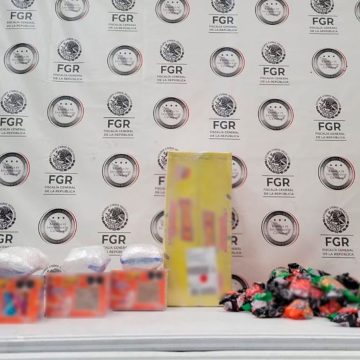 Aseguran 2 kilos de metanfetamina ocultos en cajas de dulces en Michoacán