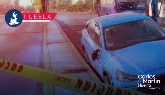 Volantazo para evitar choque con motociclista provoca volcadura en el Bulevar 18 de Noviembre