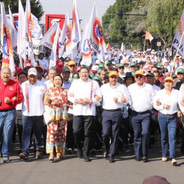 Puebla impulsa desarrollo con soberanía, derechos laborales y crecimiento económico: Armenta marcha con trabajadores