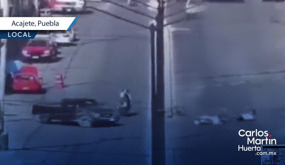 Camioneta atropella a familia en motocicleta tras maniobra imprudente en Acajete