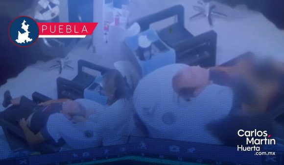 Hombre se baja los pantalones en estética de Plaza San José; señaló que tenía calor