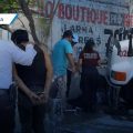 Grúa se estrella contra puesto de comida en Tehuacán; madre e hija terminan heridas de gravedad